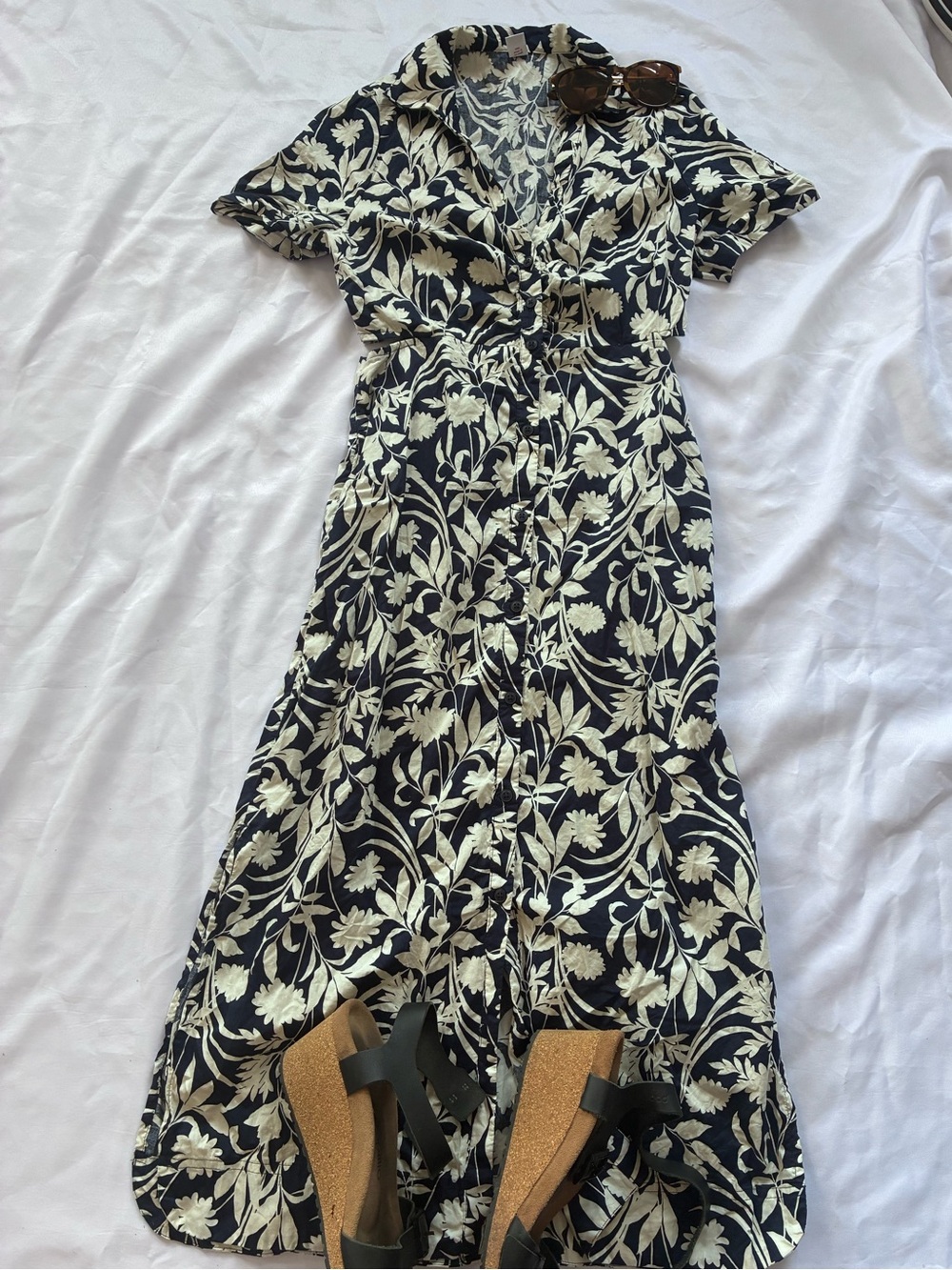 Old Navy Navy and Cream Floral Maxi Dress